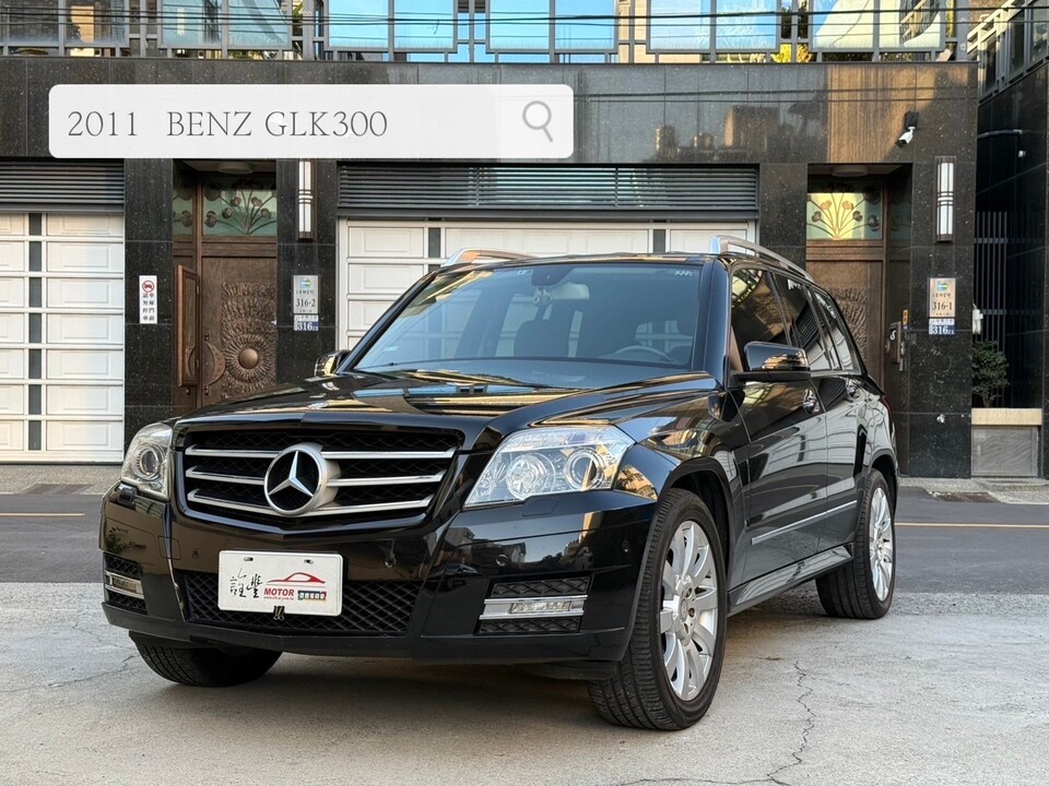 2011 BENZ GLK300 4MATIC